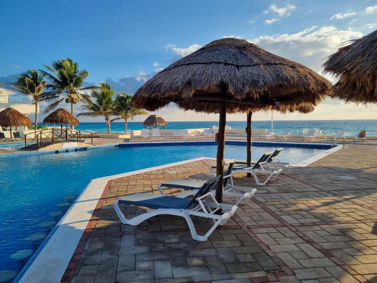 Ocean View Three Bedroom, Three Story Penthouse By The Beach Cancún Exterior foto